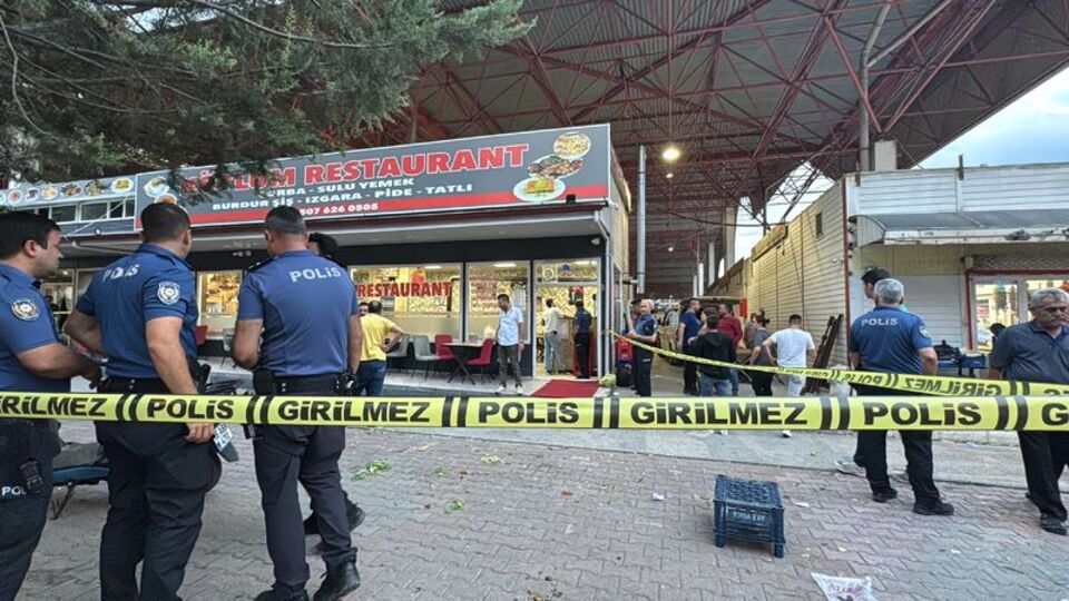 Silahın kabzasıyla kayınpederini yaraladı