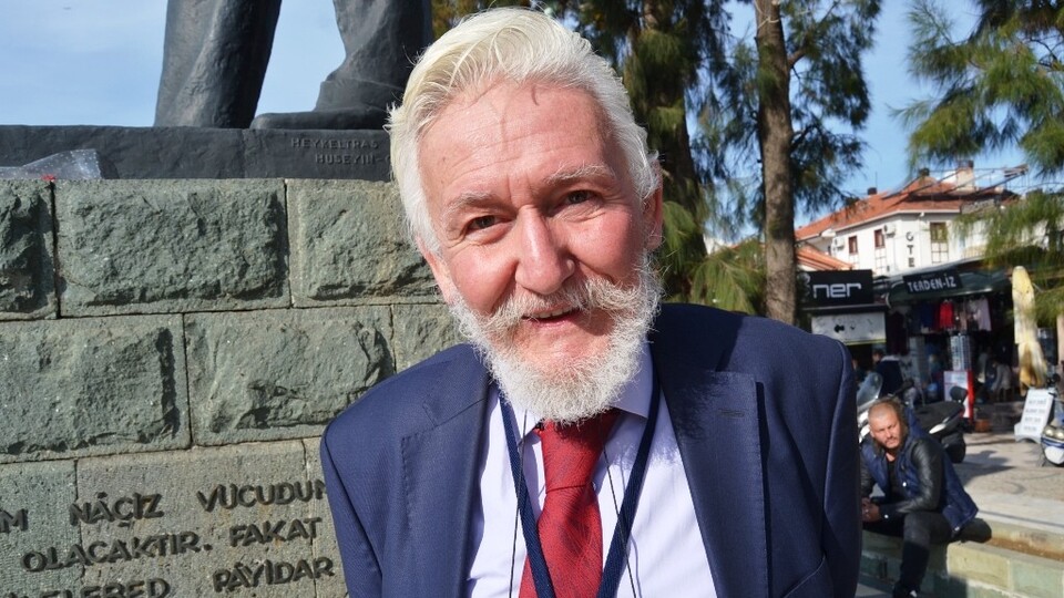 Usta yönetmen hayatını kaybetti