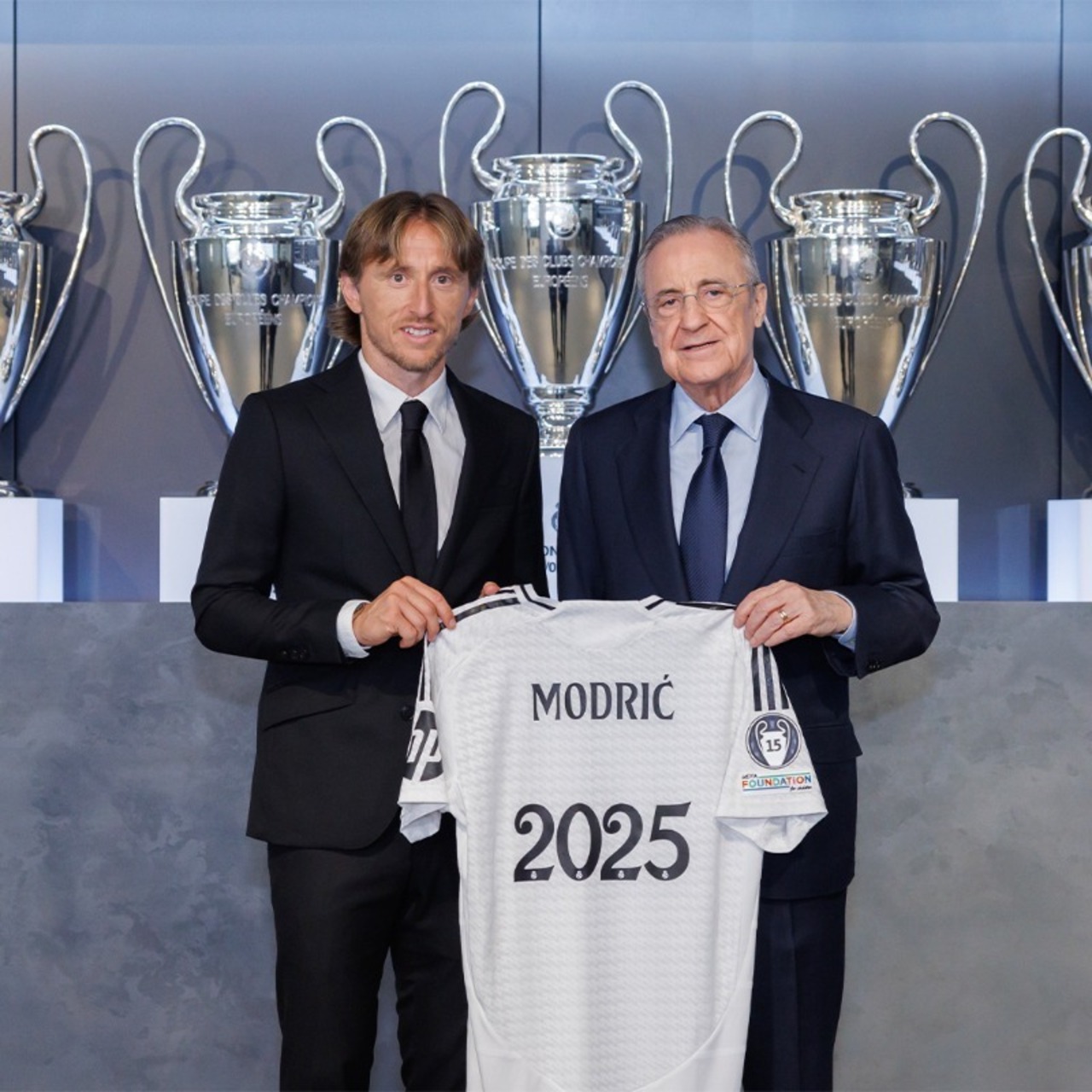 Real Madrid, Modric'in sözleşmesini uzattı!