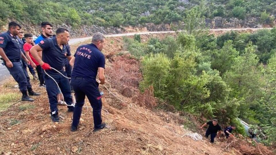 Yoldan çıkan otomobil devrildi: 7 yaralı