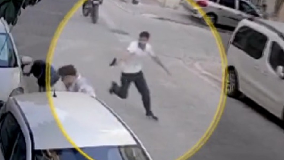 Esenyurt'ta kan donduran çatışma!