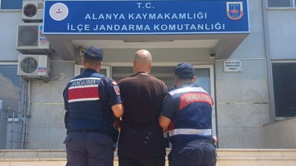 Interpol kırmızı bültenle arıyordu