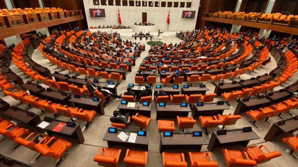 Meclis'te tansiyon yükseldi