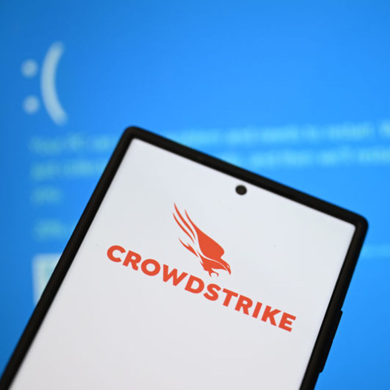 Kriz sonrası Microsoft ve CrowdStrike hisselerinde büyük düşüş