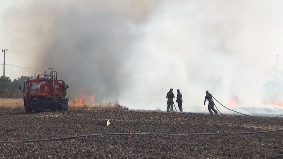 Silivri'de anız yangını!