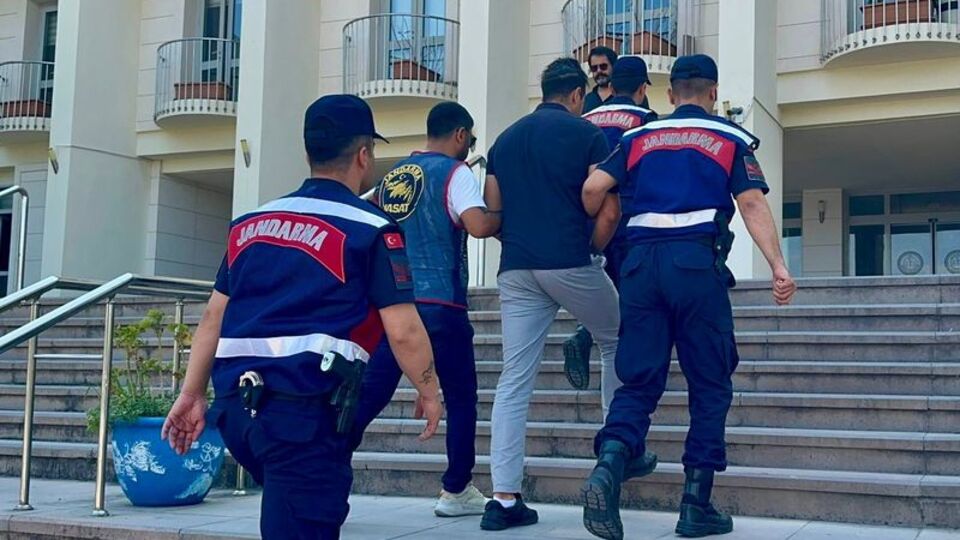 Yabancı uyruklu turist hırsızlıktan tutuklandı