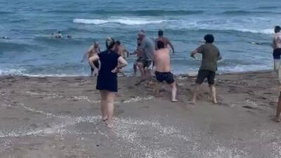 Son 3 saatte 9 kişi boğulma tehlikesi geçirdi, denize girmek yasaklandı