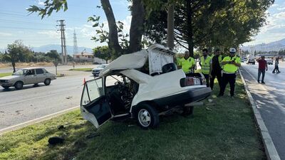 Otomobil ikiye bölündü!