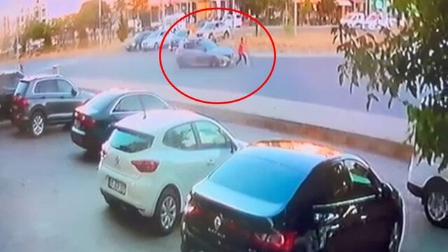 Otomobilin çarptığı çocuk ağır yaralandı