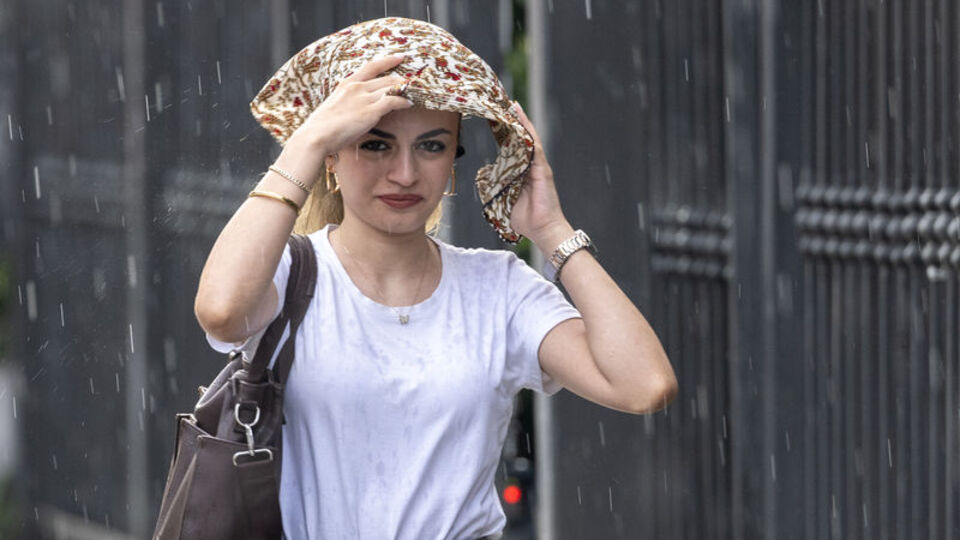 Kavurucu sıcaklara ve sağanak yağışa dikkat!