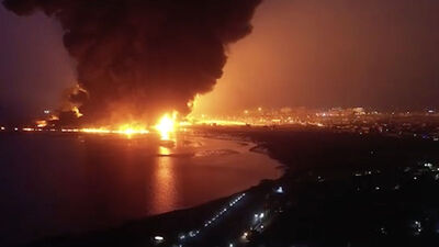 İsrail Yemen'e saldırdı: Peş peşe açıklamalar geldi!