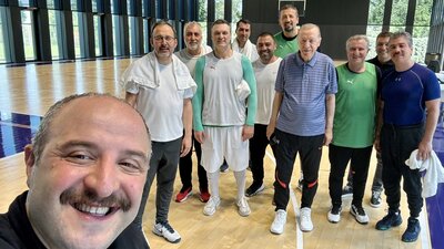 Cumhurbaşkanı Erdoğan basketbol oynadı