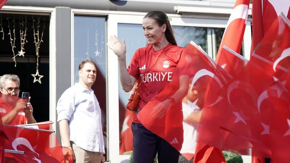 Filenin Sultanları'nda Paris yolculuğu!