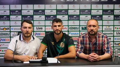 Sakaryaspor'dan stoper takviyesi!