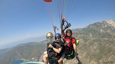 Galatasaray'ın kupası paraşütle uçuruldu!