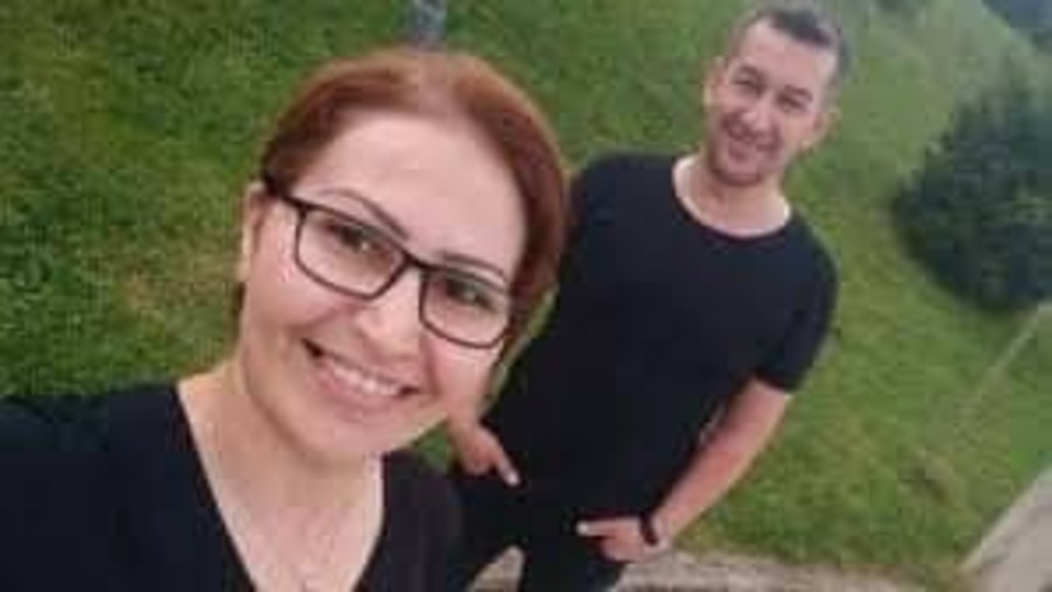 Boğarak öldürdüğü karısının telefonunu sattı!