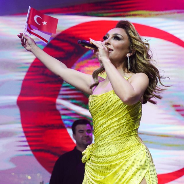 "Hem gurur verici hem de hüzünlü"