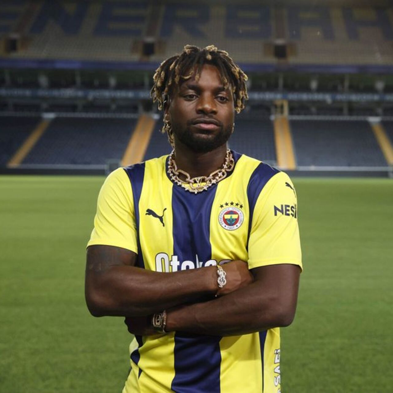 Fenerbahçe'de Saint-Maximin şoku!