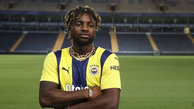 Fenerbahçe'de Saint-Maximin şoku!