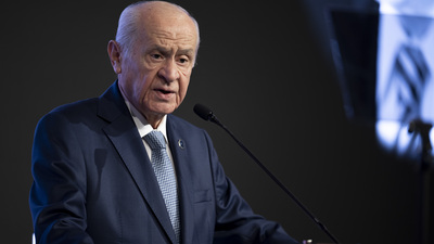 Özel'in Akıncı ile görüşmesine tepki