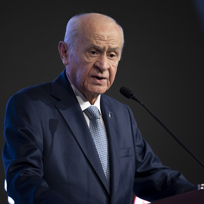 Özel'in Akıncı ile görüşmesine tepki