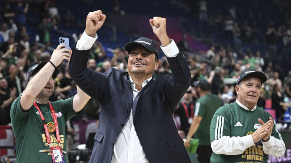 Ataman 3 yıl daha Panathinaikos'ta