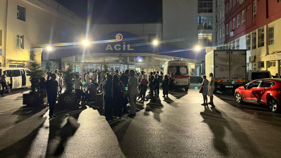 Denizli'de tutuklu ve hükümlüler öğle yemeğinden zehirlendi