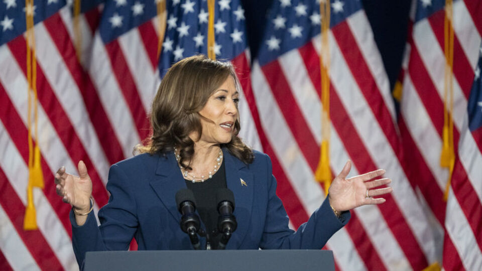 Biden çekildi, Harris öne geçti