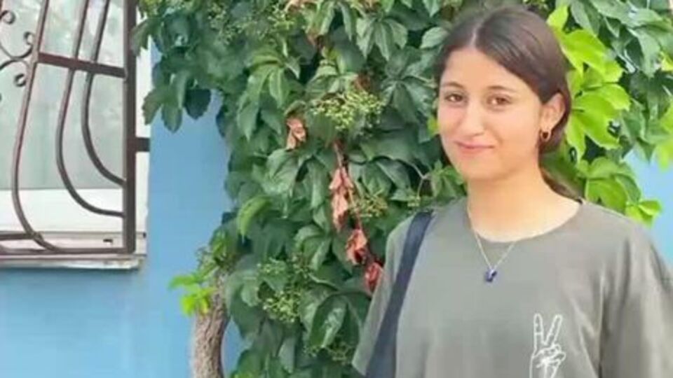 Adı: Nesrin Erez! Daha 13 yaşında!