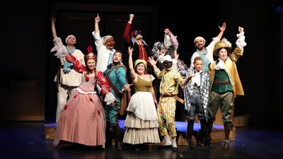 Şehir Tiyatroları açıkhava sahnesinde