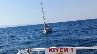 Çanakkale Boğazı'nda tekne arızası