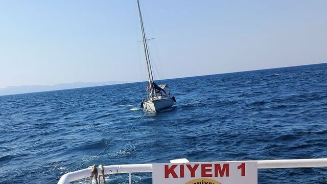 Çanakkale Boğazı'nda tekne arızası