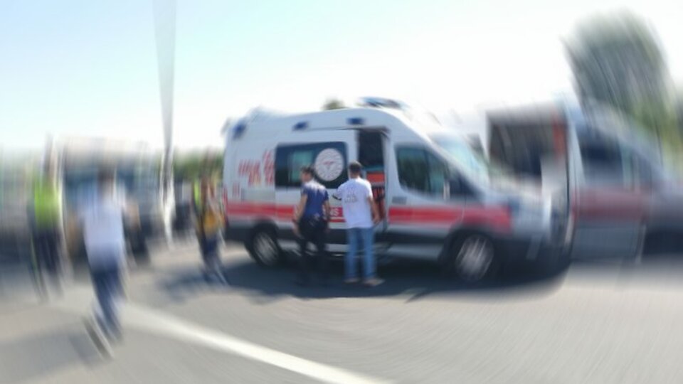 Otoyolda feci kaza! 3 can kaybı var