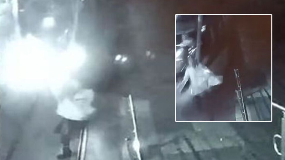 Tramvayın çarptığı adam öldü! O anlar kamerada!