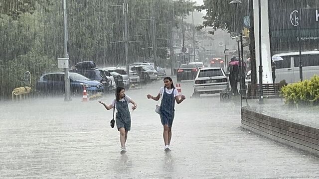 Yağışa en çok onlar sevindi