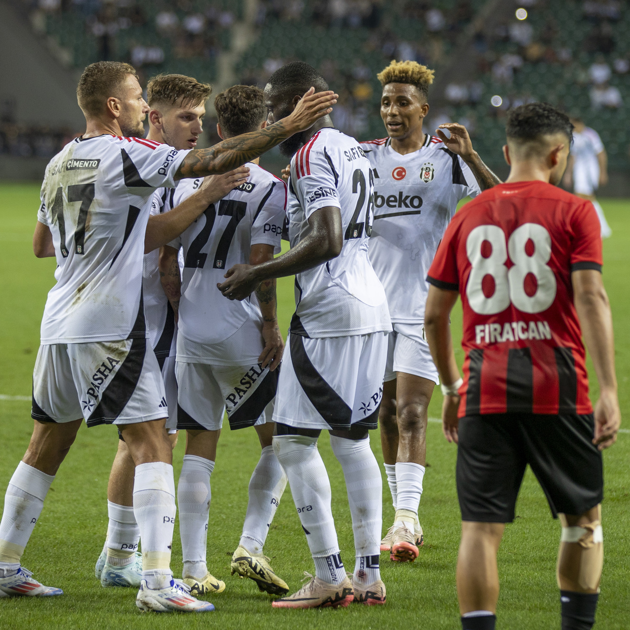 Rafa yıldızlaştı, Beşiktaş kazandı!