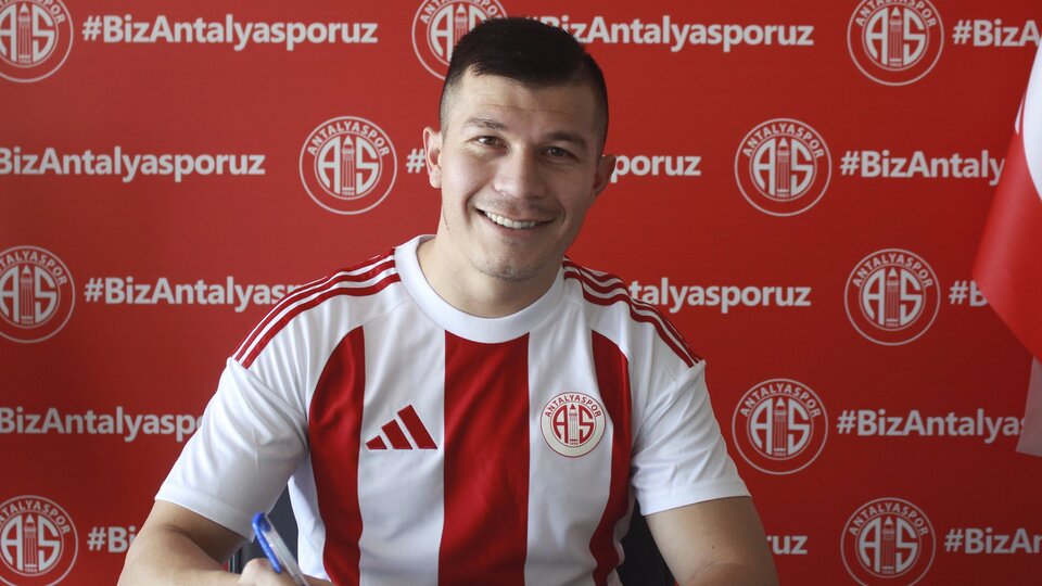 Antalyaspor'a Paraguaylı golcü
