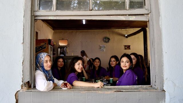 Bu köyü 523 yıldır, yılda 1 gün kadınlar yönetiyor
