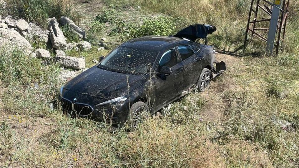 İki otomobil kavşakta çarpıştı: 13 yaralı