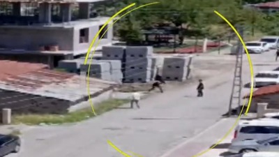 Taş yağmuruna tuttular!