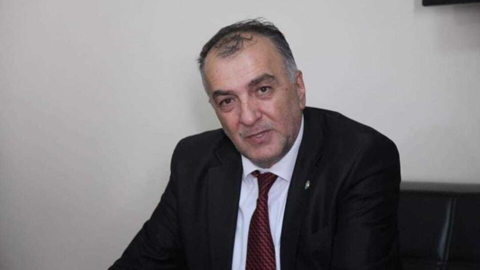 Kiracısını öldürüp kaçan eski il başkanı teslim oldu