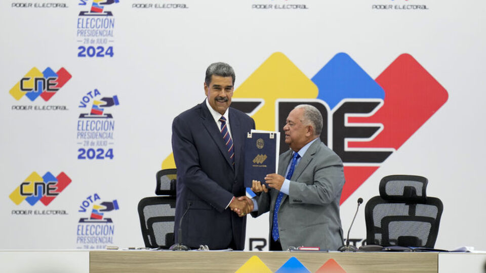 Maduro mazbatasını aldı