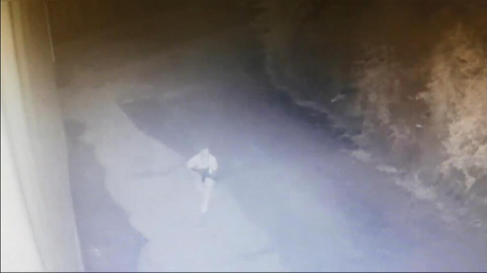 Tartıştığı kadını uzun namlulu silahla vurdu!