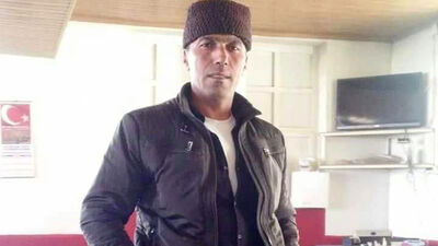 Genç kız babasını öldürdü!