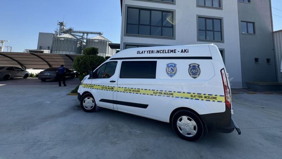 İş yerindeki asansör düştü: 4 yaralı