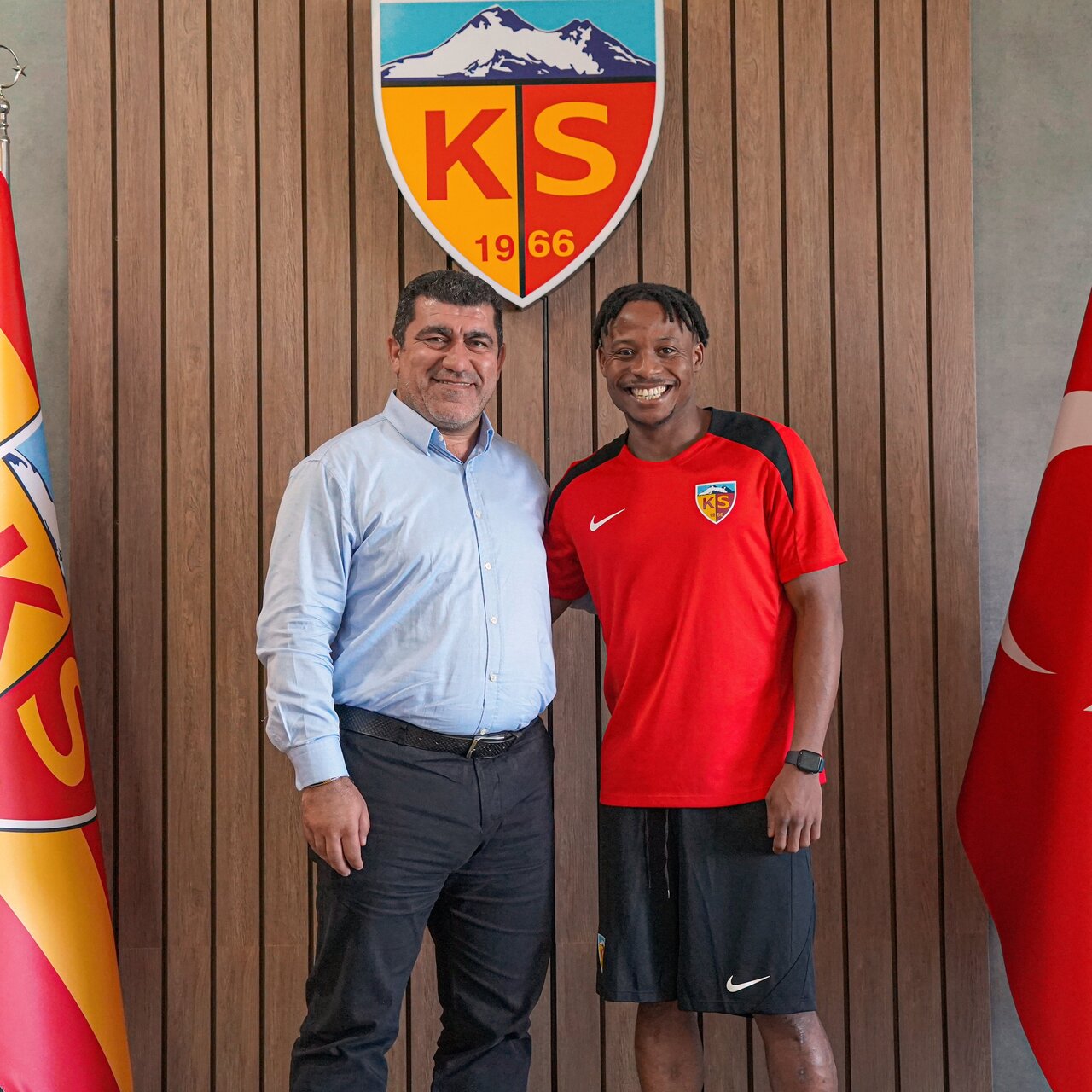 Kayserispor, Uzodimma'yla 1 yıl uzattı!