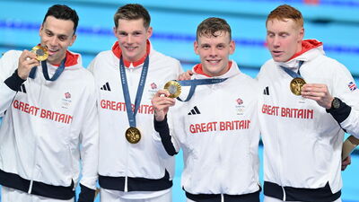 4X200'de zafer Britanya'nın