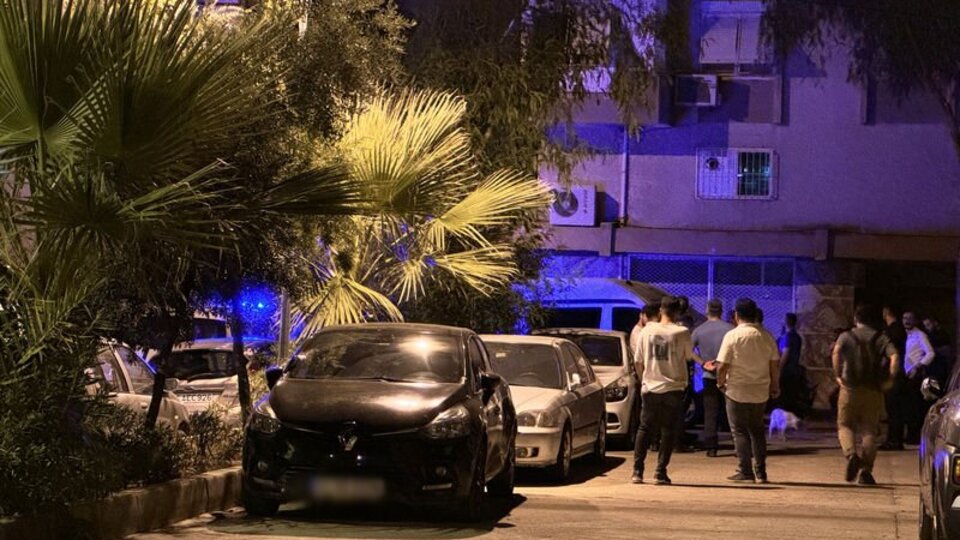 Evinde kendi tüfeğiyle öldürüldü