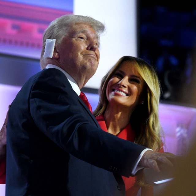 "Melania beni seviyor galiba"