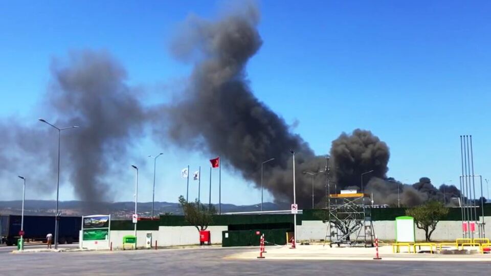 Manisa'da fabrika yangını